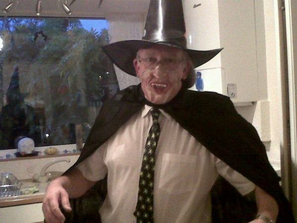 303089_259787910733647_1339146344_n