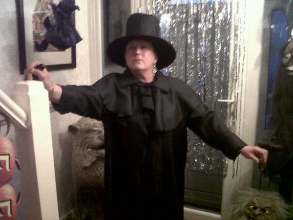 307844_259787467400358_462936519_n